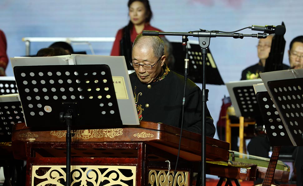 乡村振兴艺术团首场演出--民乐合奏《红花遍地开》