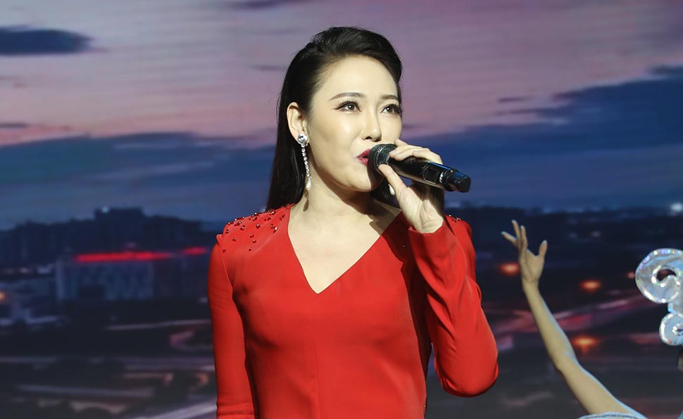 刘桐演唱《约定明天》