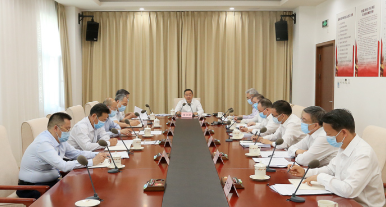 农业农村部党组召开理论学习中心组（扩大）学习会强调 深入学习贯彻习近平总书记重要讲话重要论述精神 系统谋划加快推进农业农